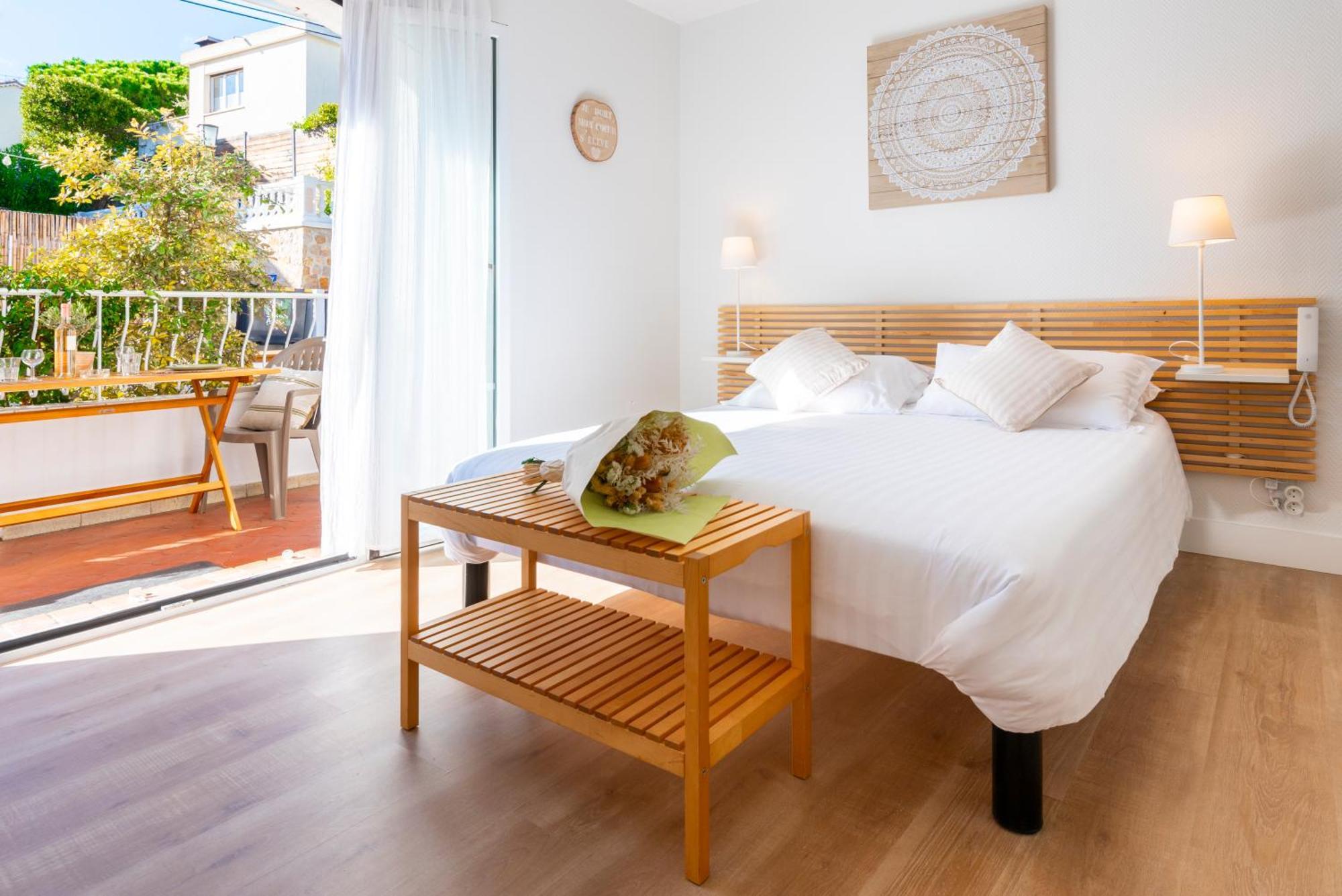 Hotel & Studios Astor Antibes Esterno foto