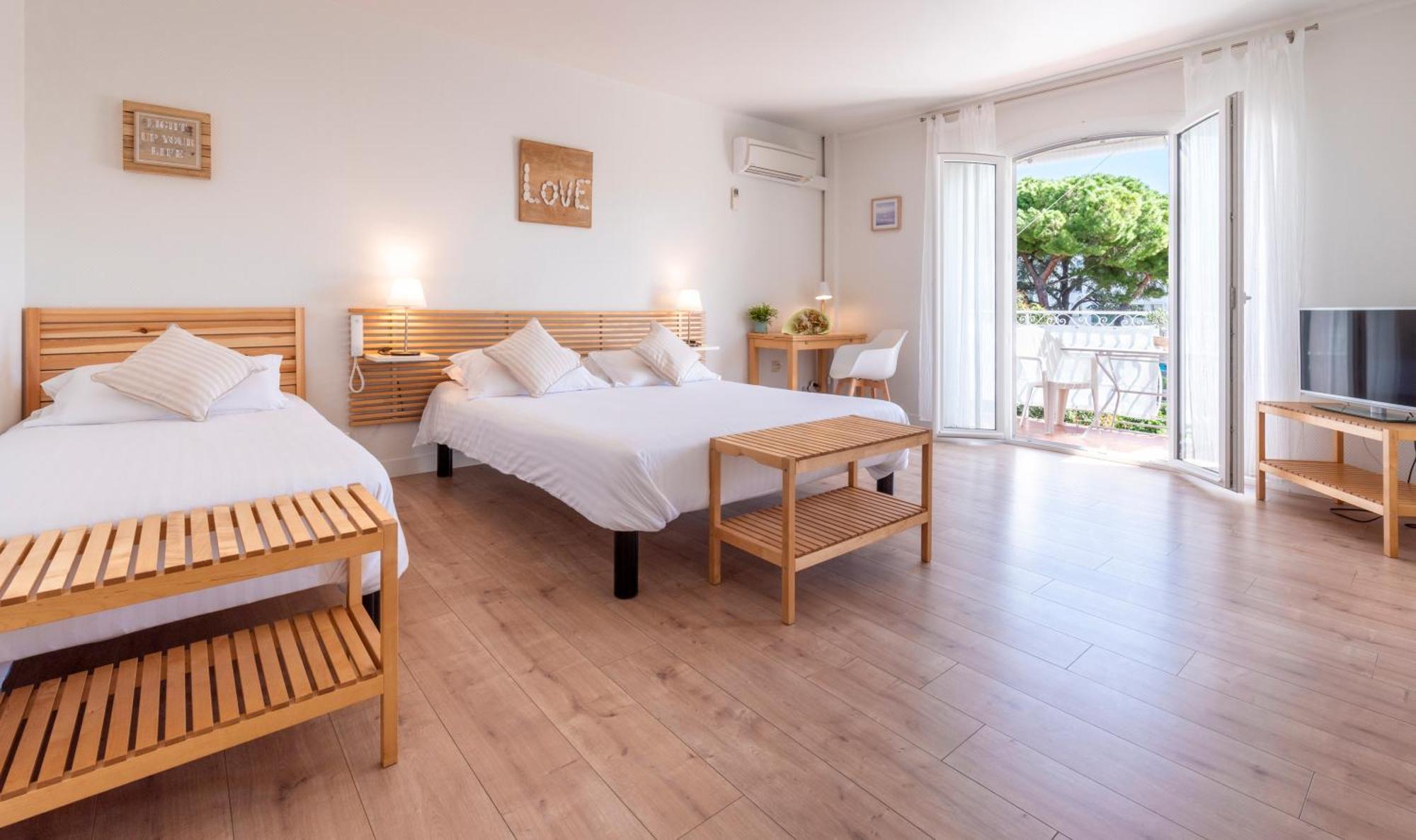 Hotel & Studios Astor Antibes Esterno foto