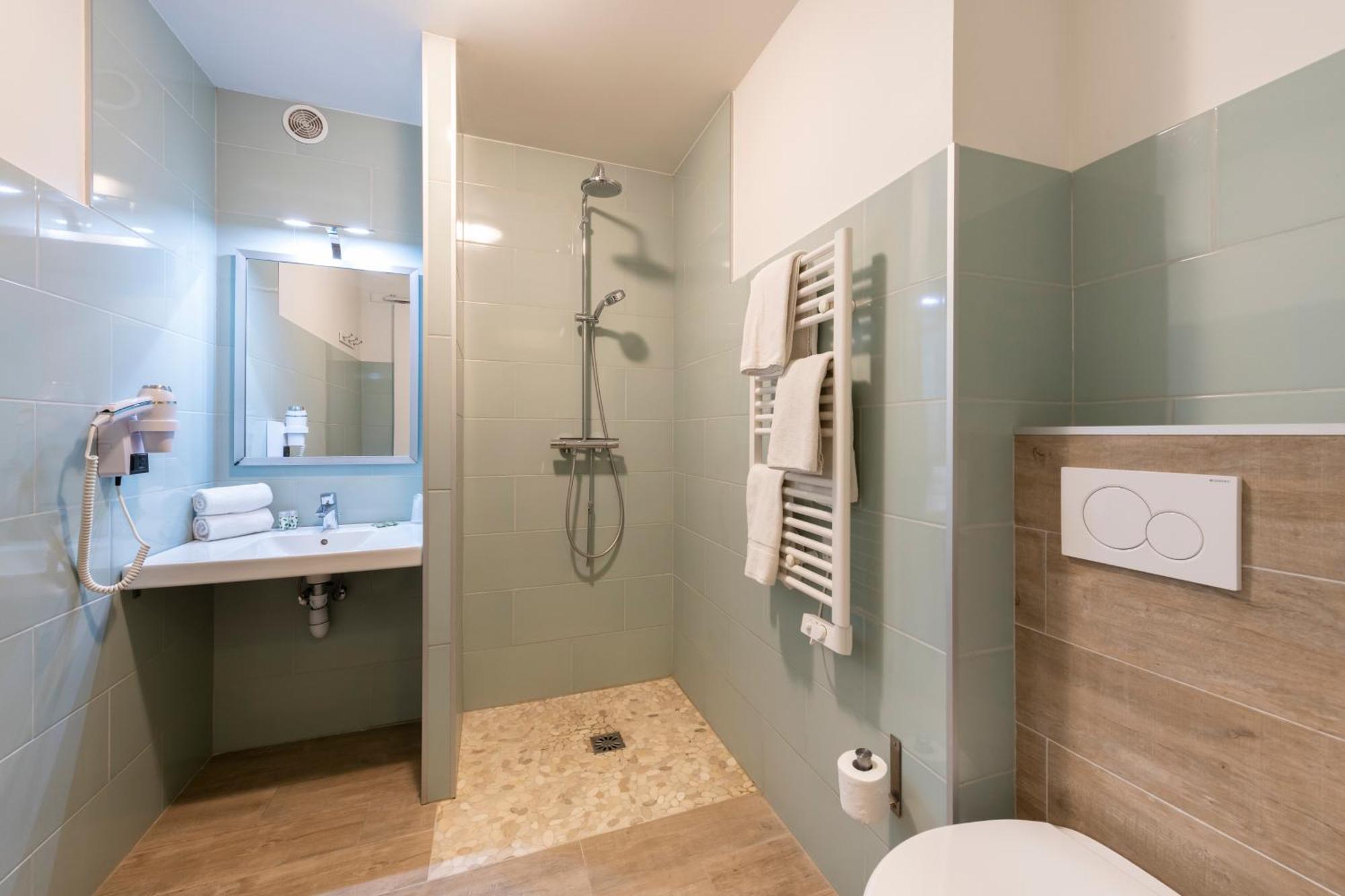 Hotel & Studios Astor Antibes Esterno foto