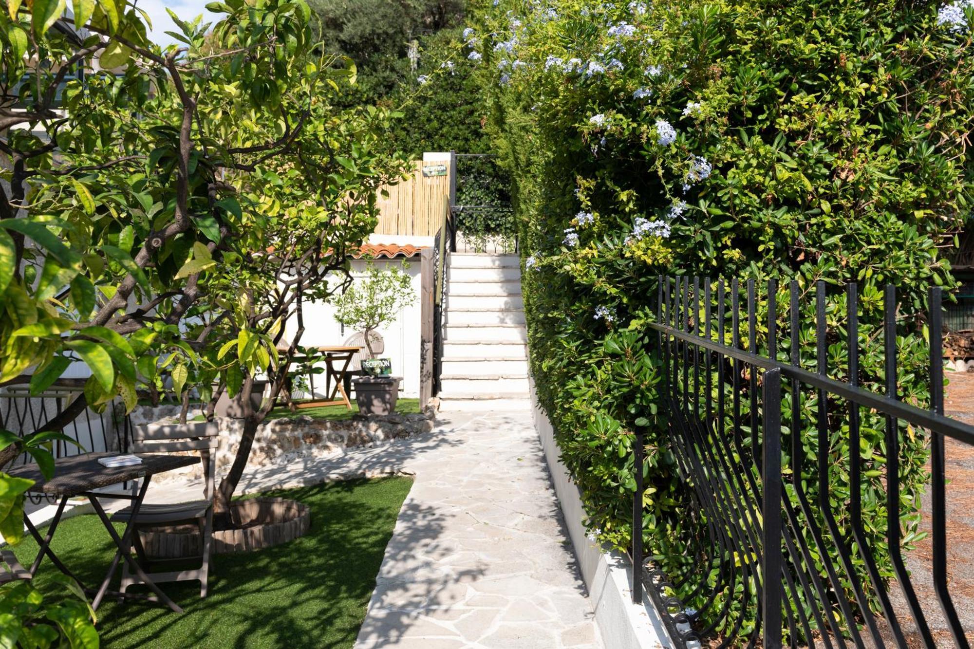 Hotel & Studios Astor Antibes Esterno foto