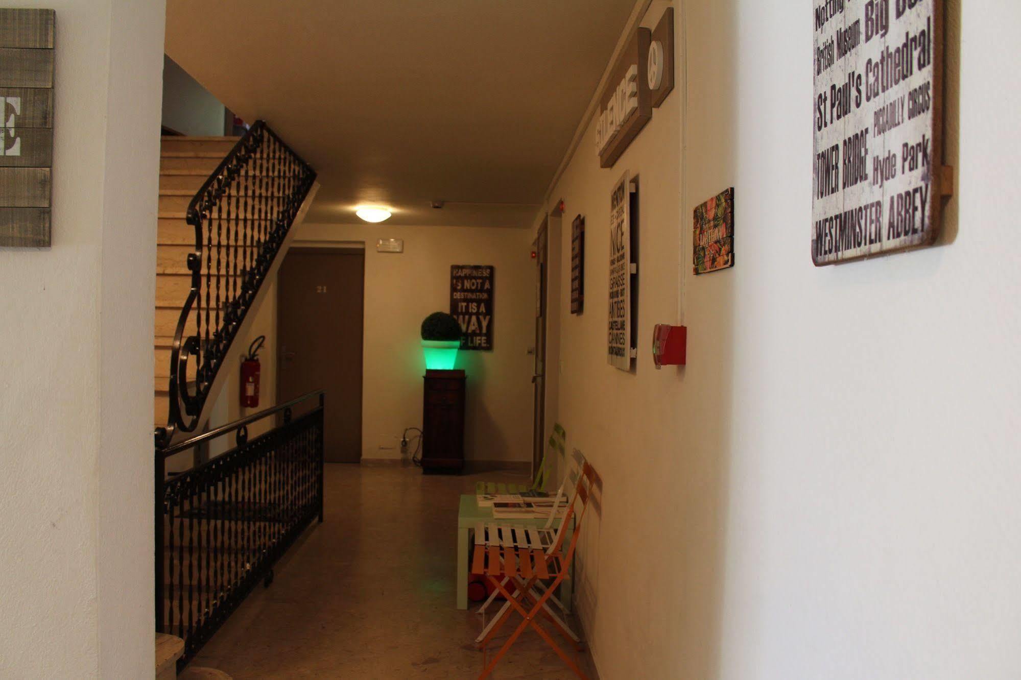 Hotel & Studios Astor Antibes Esterno foto